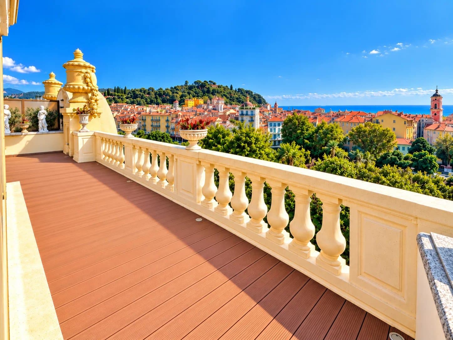 GRAND HÔTEL – DERNIER ÉTAGE – 3 PIÈCES – 113 M² – TERRASSE EXPOSÉE SUD (35,75 M²) – VUE PANORAMIQUE
