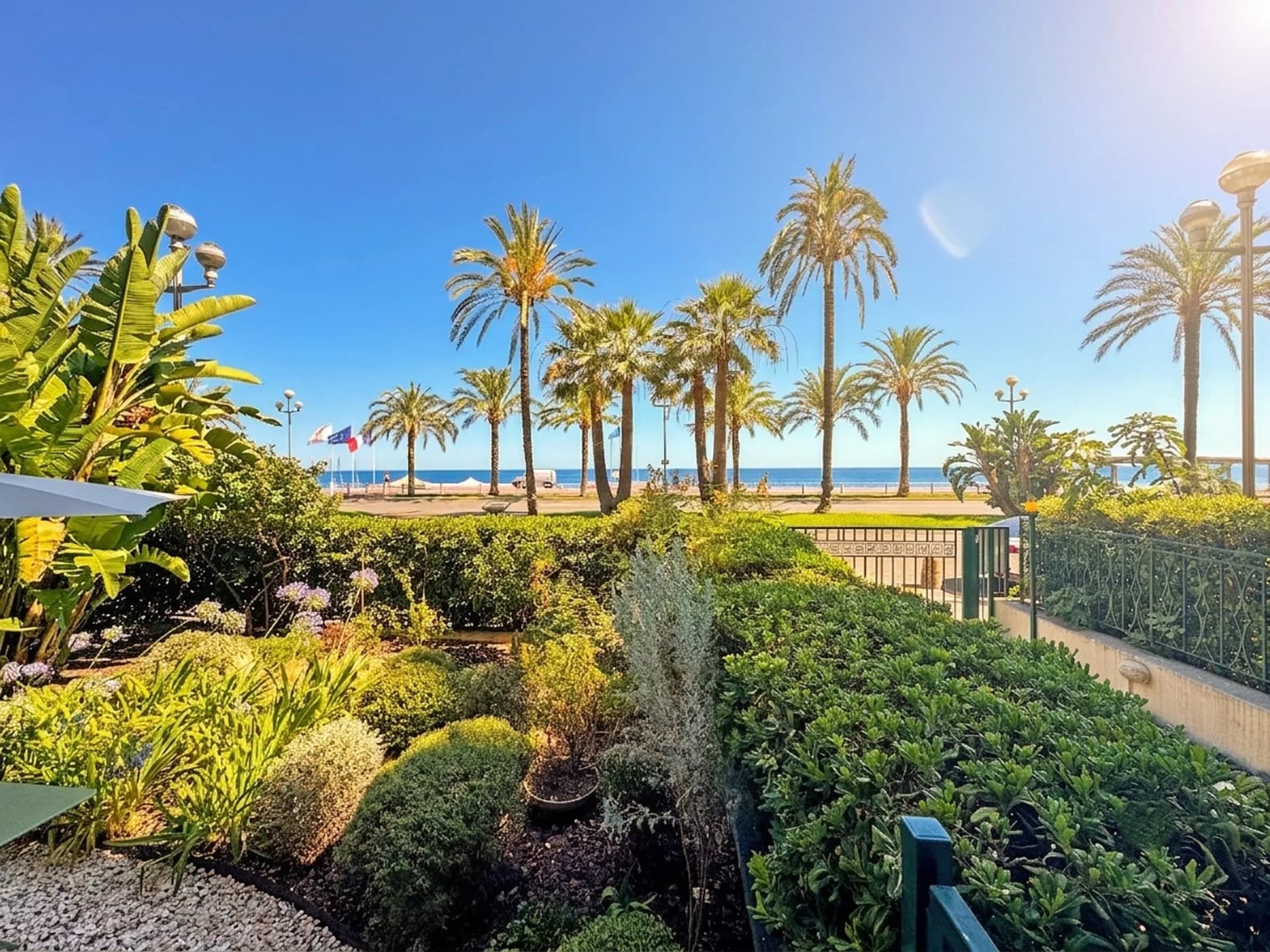 2 pièces avec vue mer de 66m² avec jardin de 55m² - Promenade des Anglais Nice