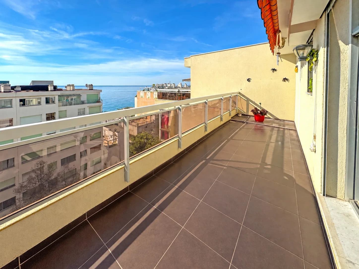 2 pièces avec terrasses à deux pas de la mer - Californie proche Magnan