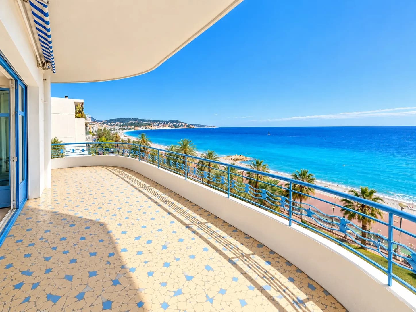 3/4 PIÈCES - 5ème ETAGE – VUE PANORAMIQUE MER BAIES DES ANGES – MAGNIFIQUE TERRASSE D'ANGLE